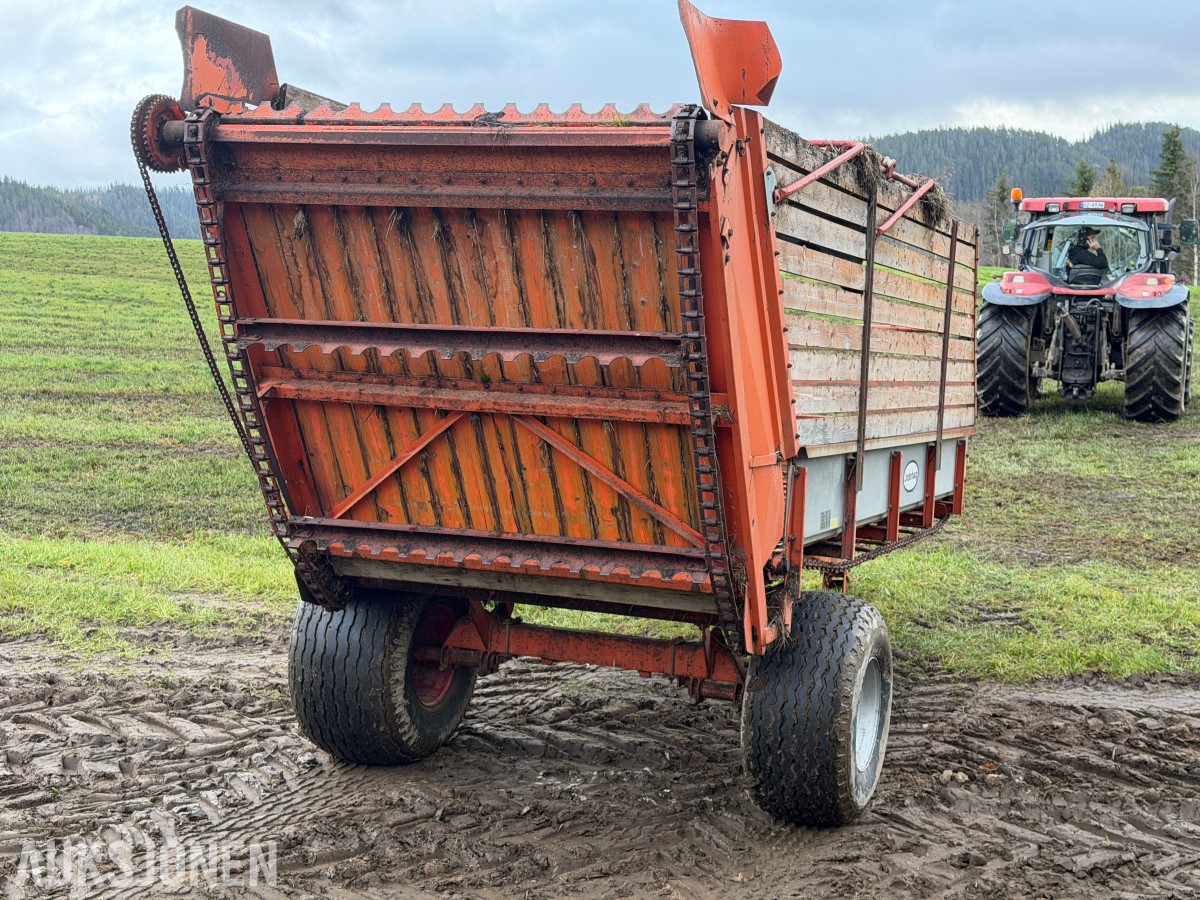 Kverneland Underhaug UN7000 Avlesservogn
