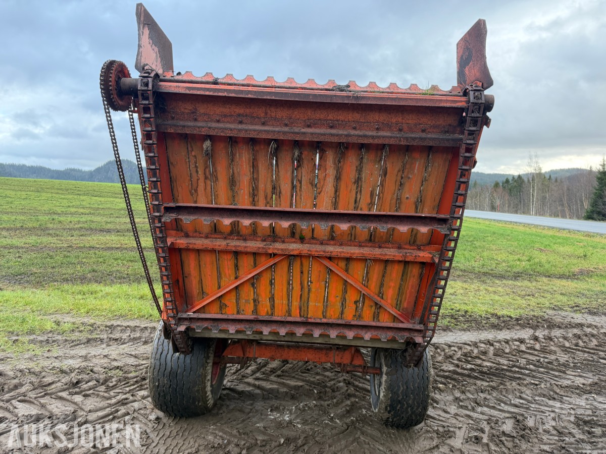 Kverneland Underhaug UN7000 Avlesservogn