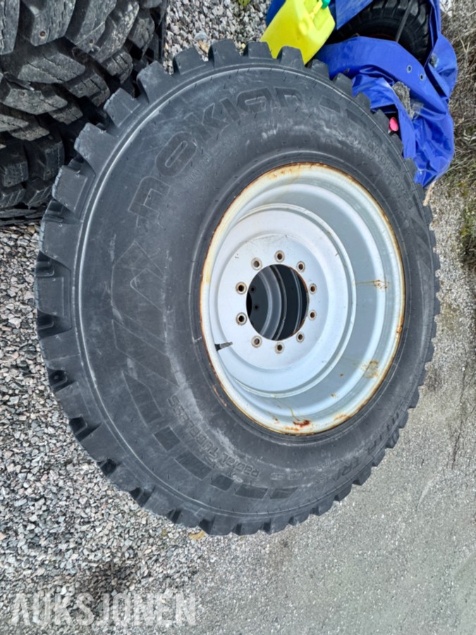 2019 Nokian Hakkapelitta TRI industridekksett med pigg 440/80R28 og 540/80R38