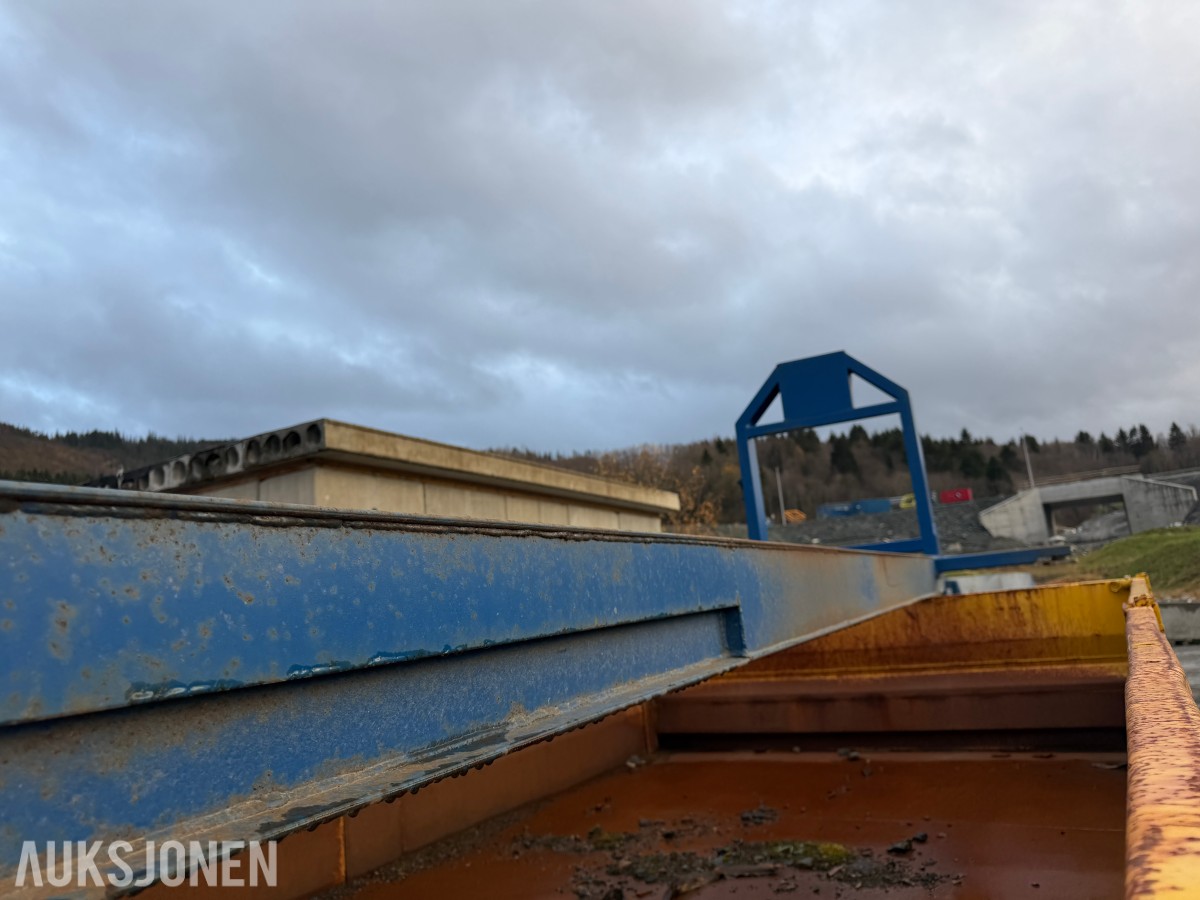 Krokramme med containerfester