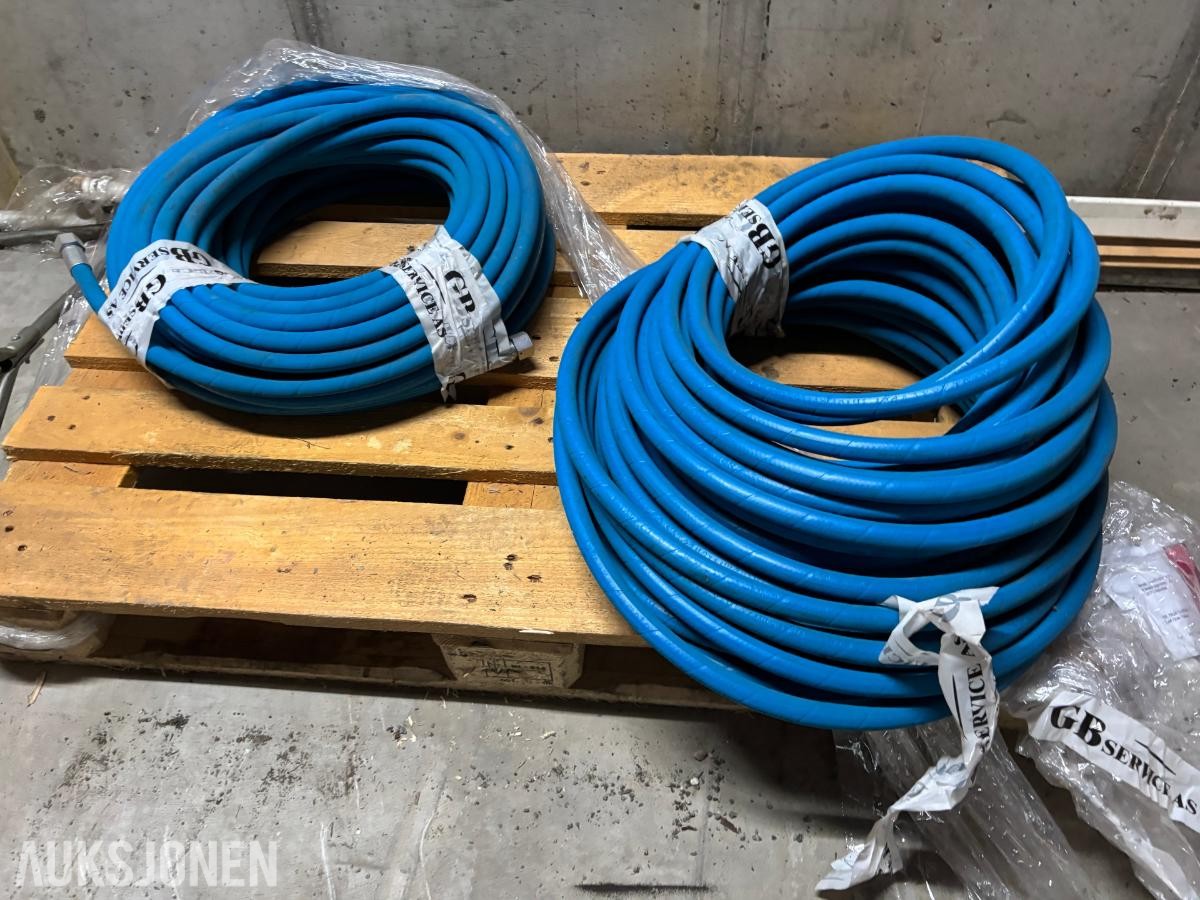 2 stk. Nye Høytrykkslanger med pressede metallkoblinger. «INTERMITTENT» og «155 °C»
