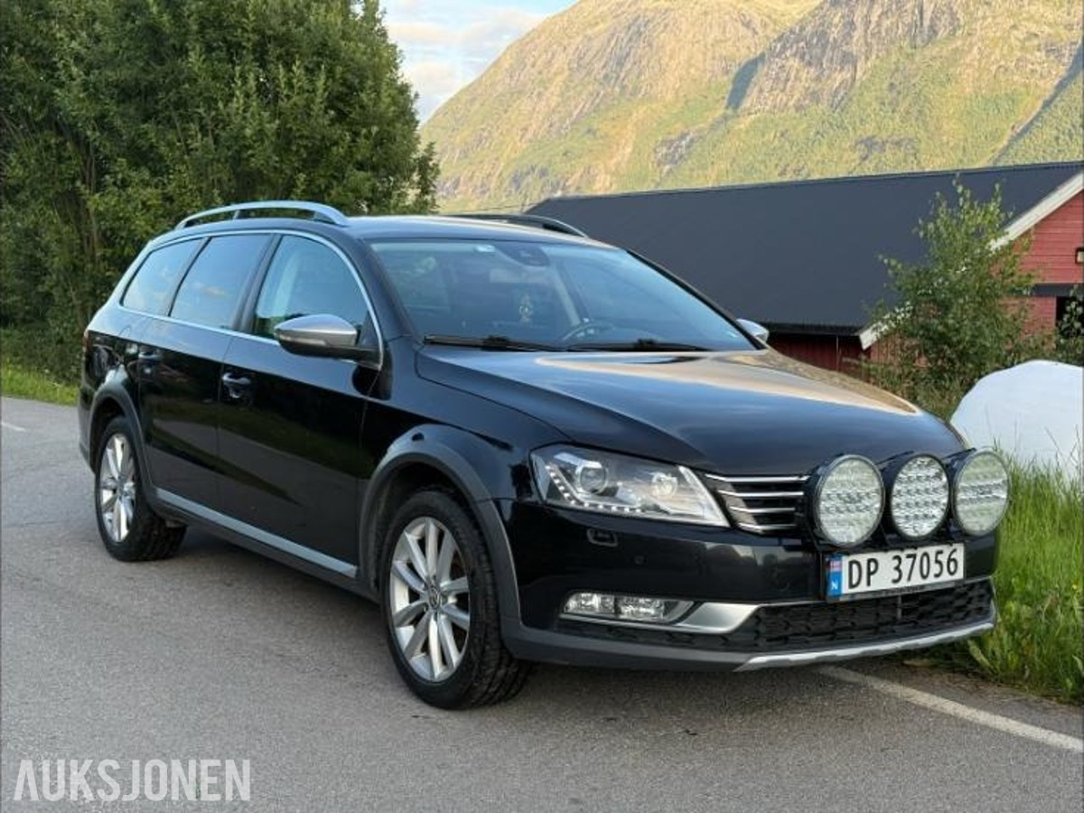 2014 Volkswagen Passat Alltrack 2.0 140hk   4MOTION CRUISEKONTROLL HENGERFESTE MOTORVARMER NAVIGASJON