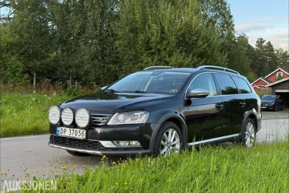 2014 Volkswagen Passat Alltrack 2.0 140hk   4MOTION CRUISEKONTROLL HENGERFESTE MOTORVARMER NAVIGASJON