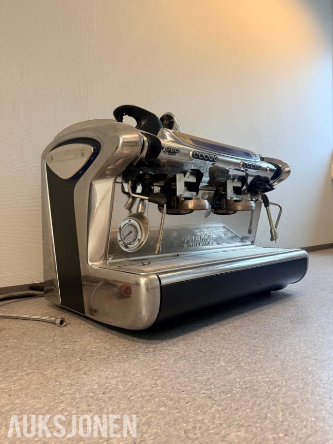 2010 FAEMA EMBLEMA A2 - profesjonell 2-gruppers espressomaskin
