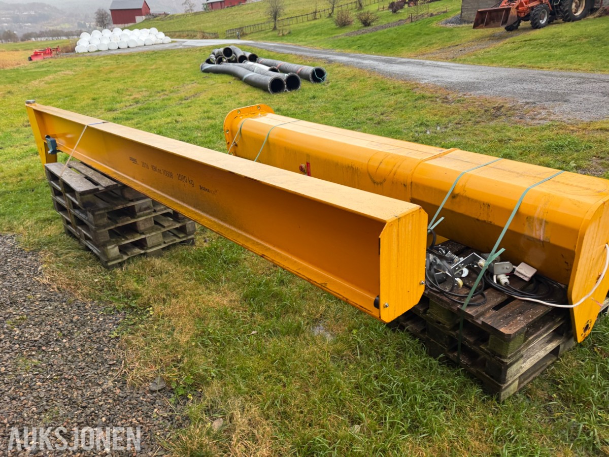 Demag Kranbom med el vinsj 1000kg