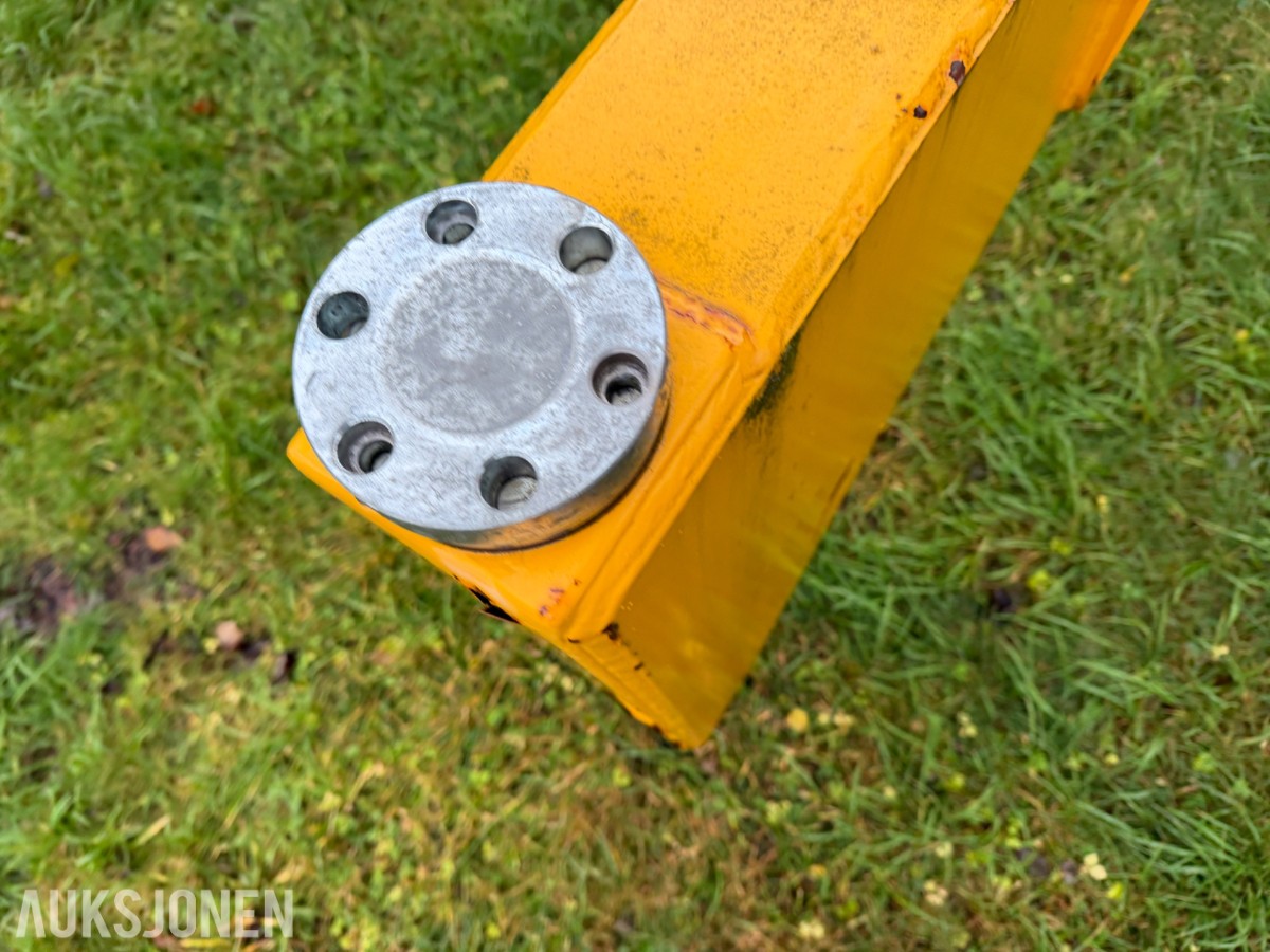 Demag Kranbom med el vinsj 1000kg
