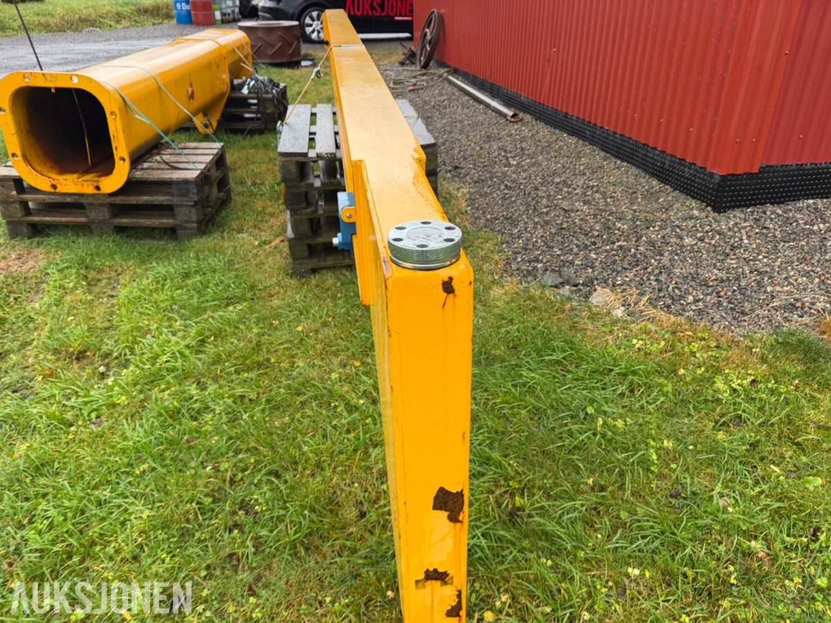 Demag Kranbom med el vinsj 1000kg