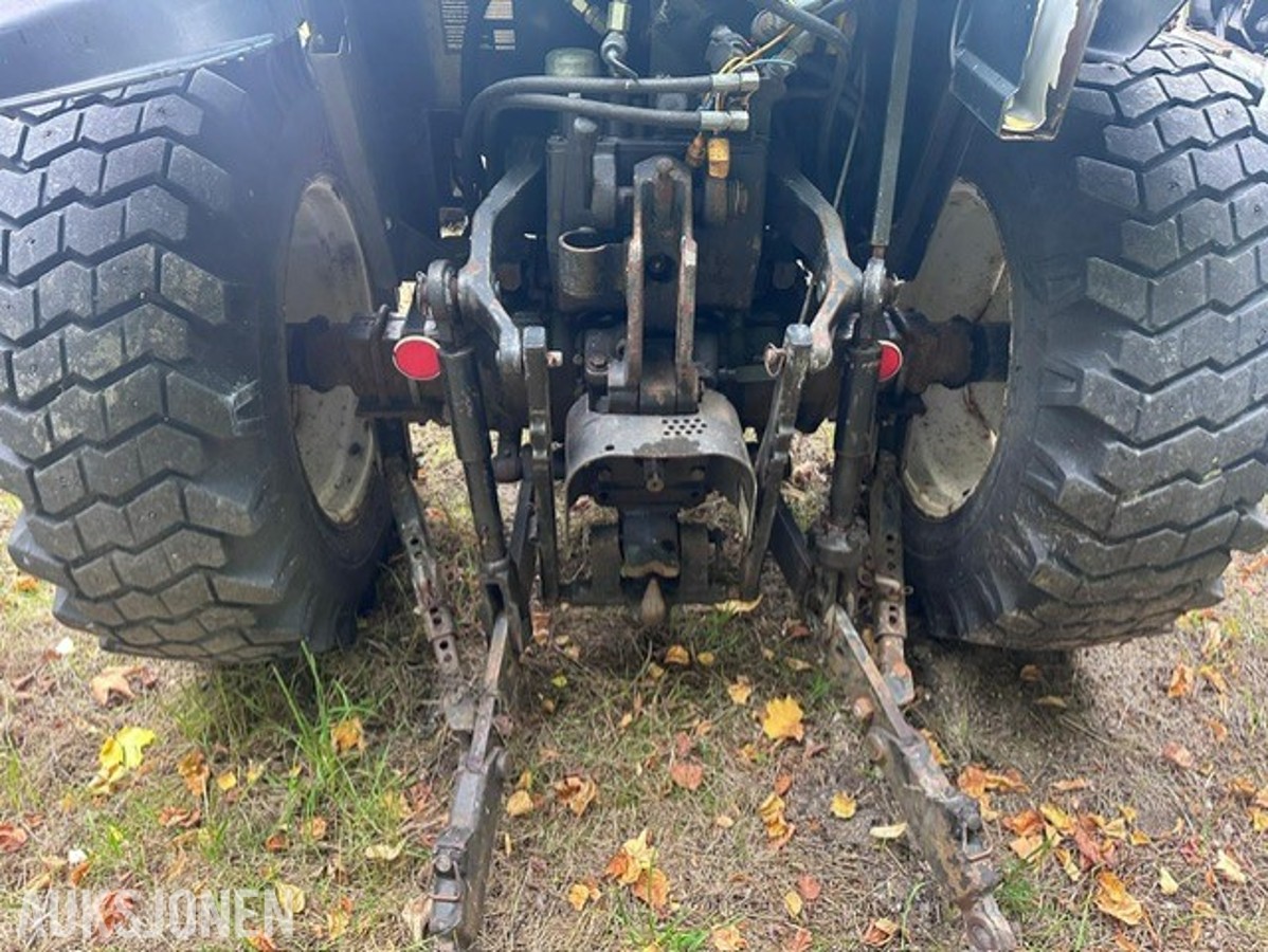 1996 Valmet 365 S traktor med Quicke 620 frontlaster.