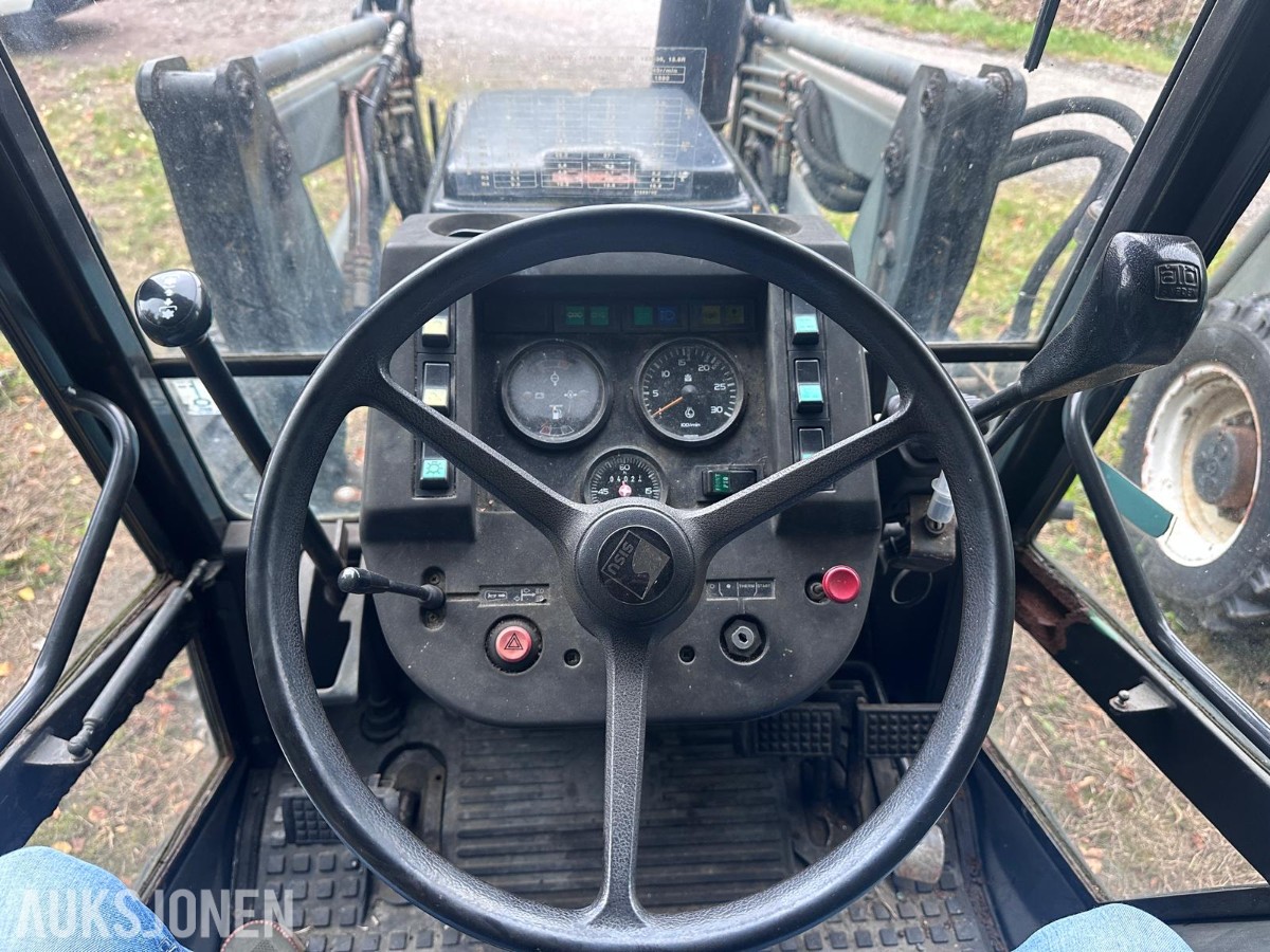 1996 Valmet 365 S traktor med Quicke 620 frontlaster.