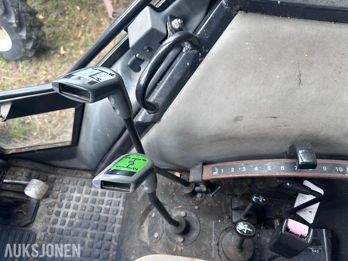 1996 Valmet 365 S traktor med Quicke 620 frontlaster.