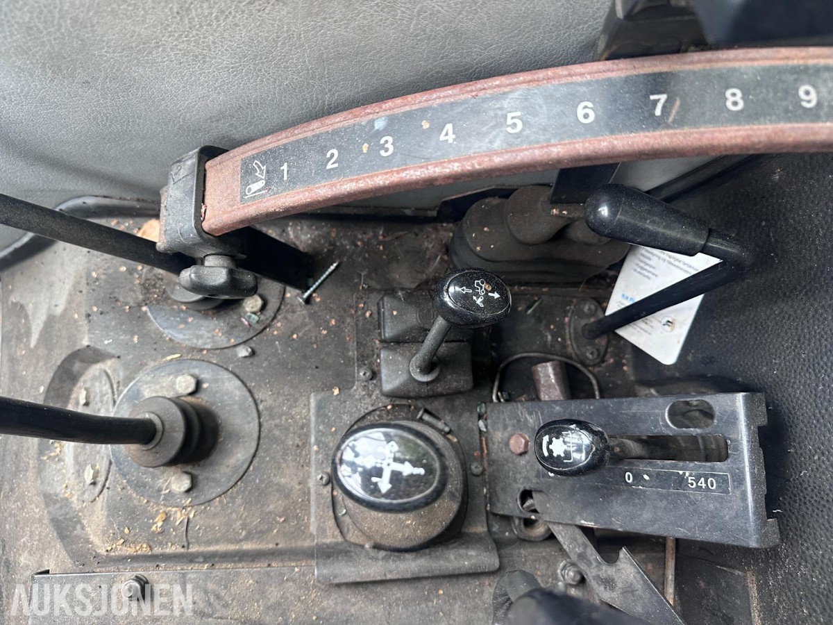 1996 Valmet 365 S traktor med Quicke 620 frontlaster.