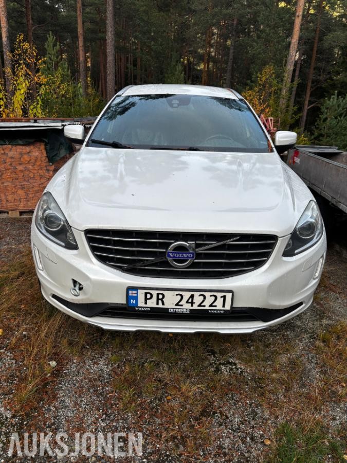 2014 Volvo XC 60 D4 163hk AWD Automat Reparasjonsobjekt